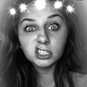 Meet your Posher, Denise